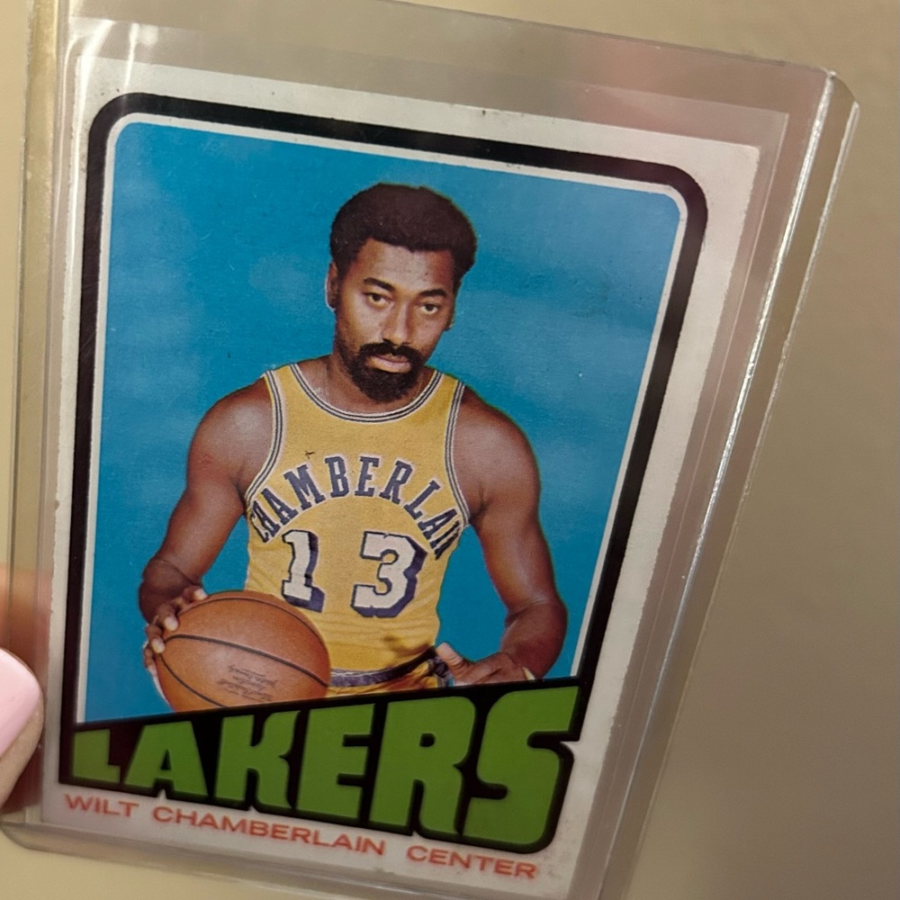 1972-73 Wilt Chamberlain LA Lakers Basketball Card Vintage Rare - Picture 5 of 6